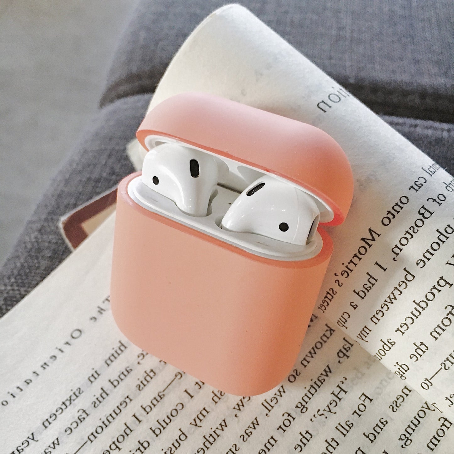 PodGuard – Compact Bluetooth Earbuds Case