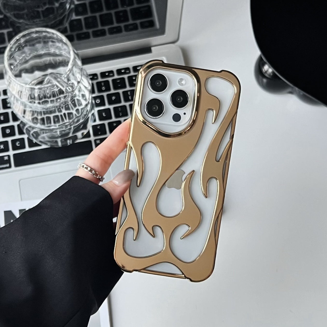 FlameShell – Electroplated TPU phone case with flame pattern