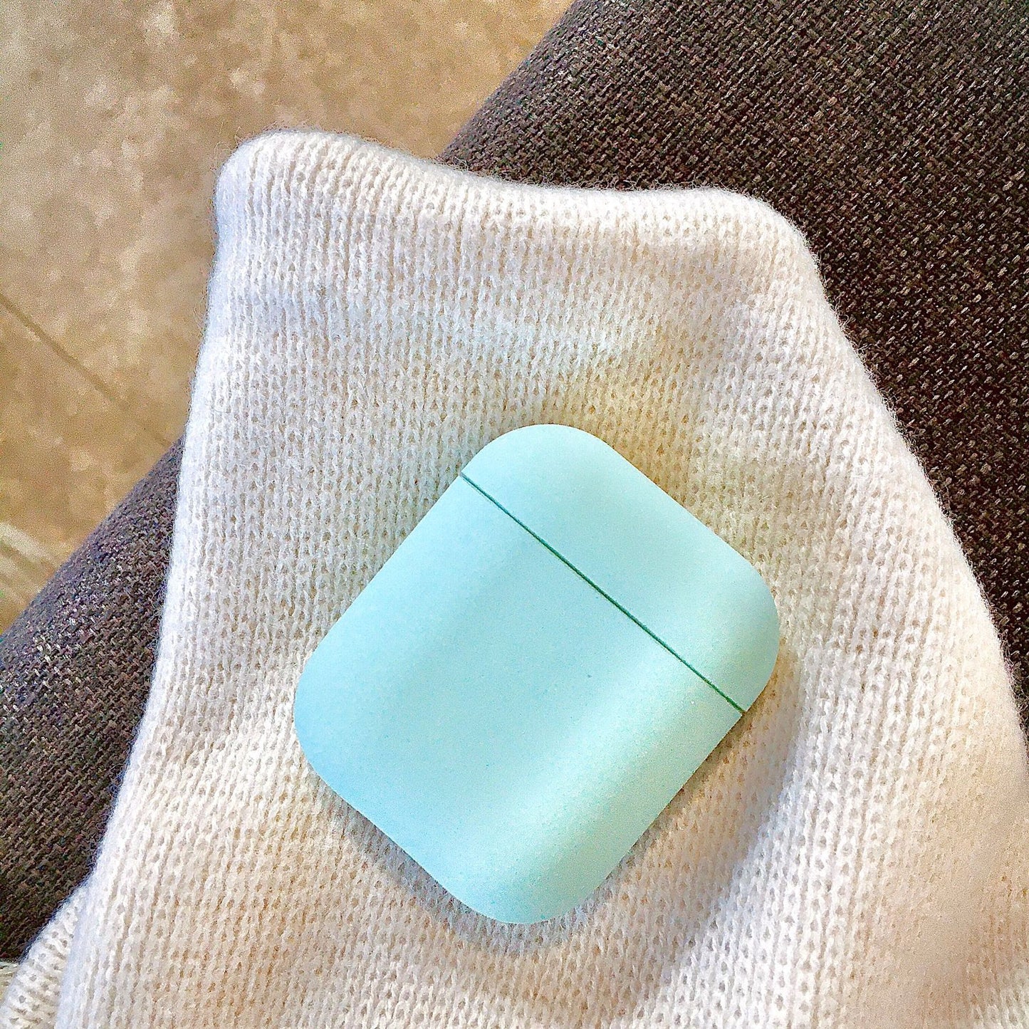 PodGuard – Compact Bluetooth Earbuds Case