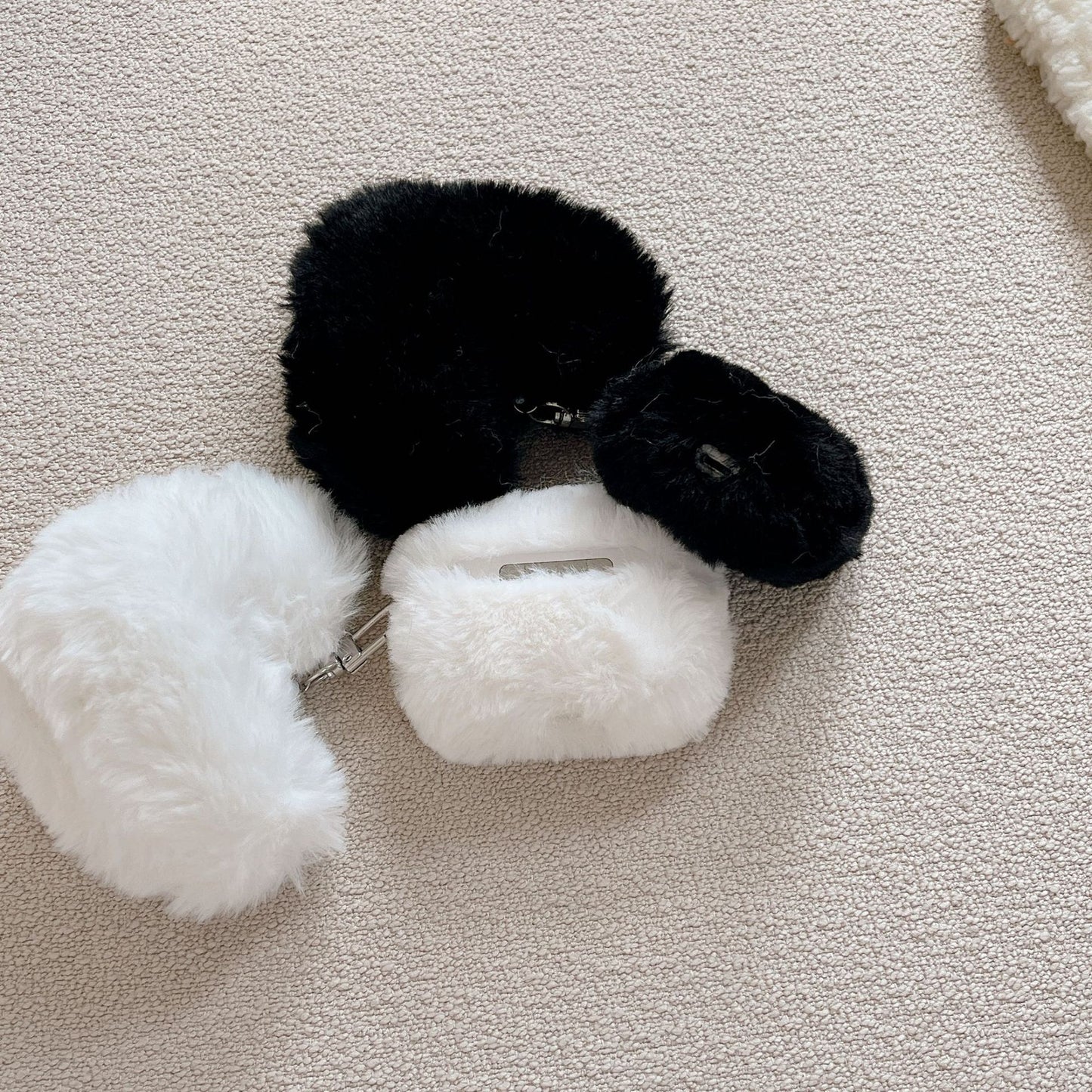 HeartFluff – Soft Plush Heart AirPods Case with Pendant